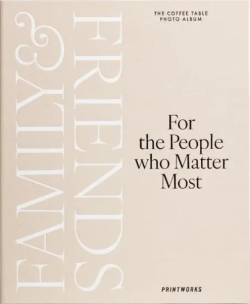 Fotoalbum - Family and Friends beżowy. Wydawca: Printworks. Multiszop.pl Opakowanie Fotoalbum - Family and Friends beżowy