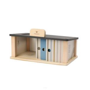 Garaż drewniany. Wydawca: MICKI. Multiszop.pl Opakowanie Garaż drewniany