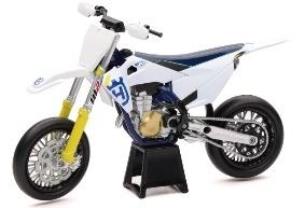 Husqvarna FS450 2019 1:12. Wydawca: Daffi. Multiszop.pl Opakowanie Husqvarna FS450 2019 1:12