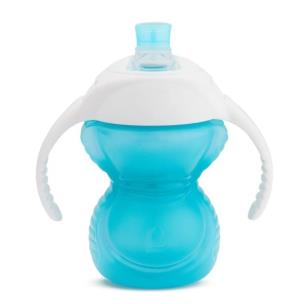 Opakowanie Kubek treningowy z ustnikiem odpornym na gryzienie Munchkin 237ml niebieski