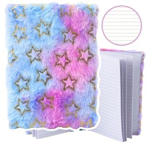 Notatnik pluszowy A5/80K linia Złote gwiazdki. Wydawca: Leantoys. Multiszop.pl Opakowanie Notatnik pluszowy A5/80K linia Złote gwiazdki