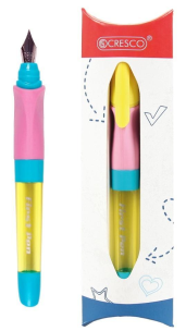 Pióro wieczne First Pen 3 do nauki pisania żółte. Wydawca: CRESCO. Multiszop.pl Opakowanie Pióro wieczne First Pen 3 do nauki pisania żółte