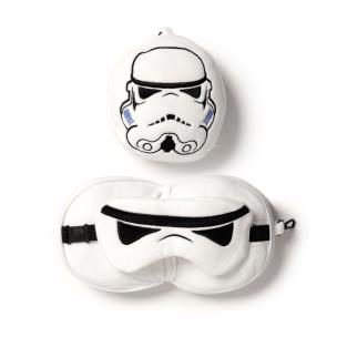 Poduszka podróżna z maską na oczy Szturmowiec Star Wars CUSH278. Wydawca: PUCKATOR EUROPEAN DISTRIBUTION CENTRE. Multiszop.pl Opakowanie Poduszka podróżna z maską na oczy Szturmowiec Star Wars CUSH278