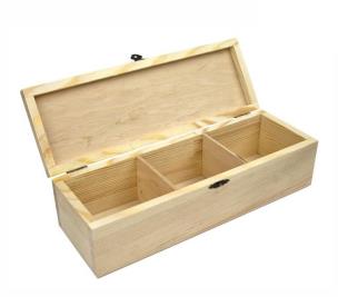 Pudełko drewniane z zamkiem 30x10x8cm. Wydawca: Rosa. Multiszop.pl Opakowanie Pudełko drewniane z zamkiem 30x10x8cm