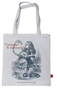 Pulteney Press Torba bawełniana Alicja w Krainie. Wydawca: Half Moon Bay. Multiszop.pl Opakowanie Pulteney Press Torba bawełniana Alicja w Krainie