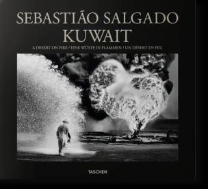 Okładka książki Sebastião Salgado Kuwait A Desert on Fire