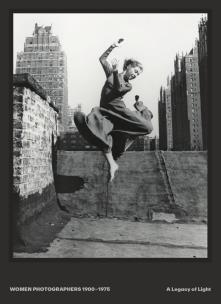 Okładka książki Women Photographers 1900 – 1975