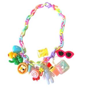 Zawieszka Charms. Wydawca: Nice Group. Multiszop.pl Opakowanie Zawieszka Charms