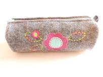 Okładka książki Piórnik POL 022 filcowy Kwiat MESIO.pl