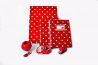 Opakowanie Zeszyt A5 czerwony twarda oprawa - kropki