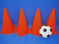 Opakowanie Piłka z pachołkami 18cm 4 sztuki