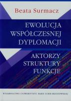 Okładka książki Ewolucja współczesnej dyplomacji