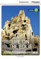 Okładka książki Life on The Edge Extreme Homes Intermediate Book with Online Access