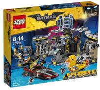 Okładka książki Lego BATMAN 70909 Włamanie do Jaskini Batmana