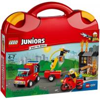 Okładka książki Lego JUNIORS 10740 Patrol strażacki