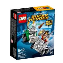 Okładka książki Lego SUPER HEROES Wonder Woman kontra Doomsday