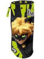 Okładka książki Piórnik tuba Czarny kot