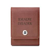 Opakowanie Karty do gry w brązowym etui z dedykacją IDEALNY DZIADEK,