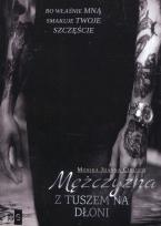 Okładka książki Mężczyzna z tuszem na dłoni