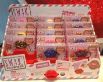 Opakowanie S.W.A.K. Brelok - interaktywne usta mix (15szt)