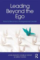 Opakowanie Leading Beyond the Ego