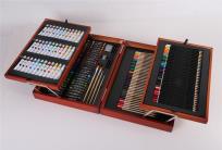 Opakowanie Zestaw artystyczny z akcesoriami dla plastyków