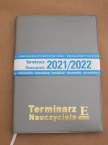Opakowanie Terminarz Nauczyciela 2021/2022 Emka broszura srebrny