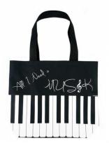 Opakowanie Torba czarna ''All I Need Is Music'', klawiatura