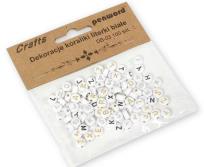 Opakowanie Koraliki literki białe 7x7mm 100szt