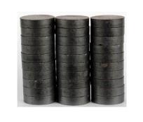 Opakowanie Magnesy 20mm czarne 30szt