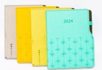 Opakowanie Terminarz 2024 tygodniowy A6+ wcięcie MIX