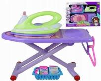 Opakowanie Żelazko z deską do prasowania i akcesoriami