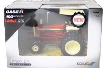 Opakowanie Britains Traktor Case IH Farmall 1206 TOMY