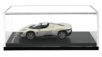 Opakowanie Ferrari Daytona SP3 1:64 white