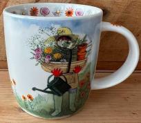 Opakowanie Kubek M98 Kobieta w ogrodzie z kwiatami