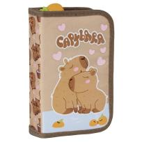 Opakowanie Piórnik z wyposażeniem Kapibara 1-kom. DERFORM