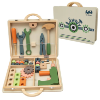 Opakowanie Walizka z narzędziami drewniana